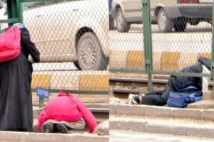 Belediye üst geçidi yıkınca...