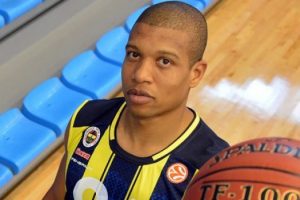 Batiste kaldı Shelden Williams iptal!