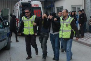 Hırsızlık yapamadan yakalandılar
