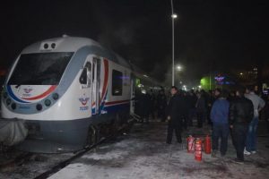 Hızlı trende korkutan yangın!