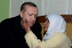 Erdoğan'dan 101 yaşındaki nineye ziyaret
