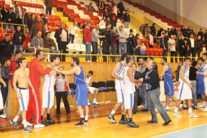 Basketbol maçında kavga