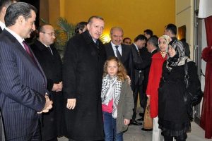 Başbakan'dan ''cesur kız''a hediye