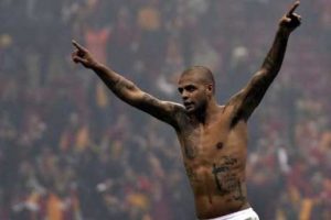 Melo yönetime rest çekti