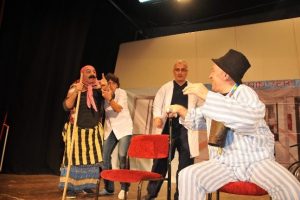 Hem güldürdü, hem düşündürdü