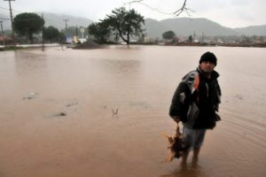 Sağanak yağış Marmaris'i vurdu