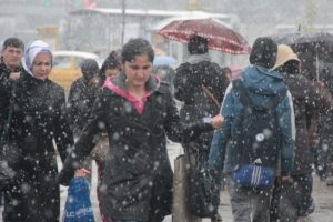 Bursa beyaza büründü! Okullar tatil mi?