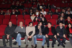 Mustafa Denizli futbolcularını Tiyatroya götürdü