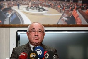 Çiçek'ten demokrasi vurgusu