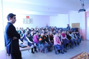 Gürsu'da öğrencilere çevre bilinci eğitimi verildi