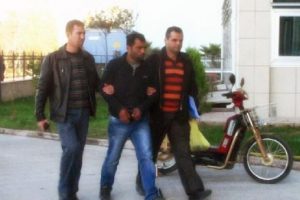 Sahte komiser yakalandı