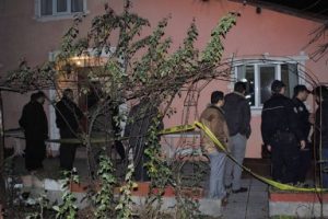 Tartıştığı babasını öldürdü