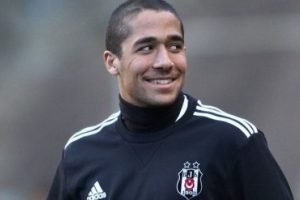 Beşiktaş'ta Alves sıkıntısı!