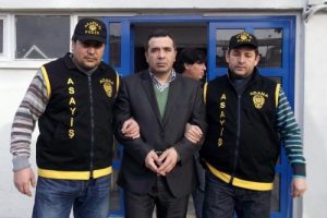 Kırık far yakalattı