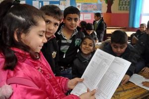 Karnesi zayıf olanlara kitap hediyesi