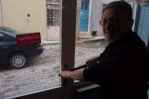 Hırsızlar esnafı canından bezdirdi