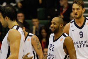 Anadolu Efes, Zalgiris'i ağırlıyor!
