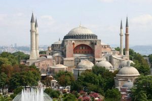 Ayasofya ibadete açılsın mı?
