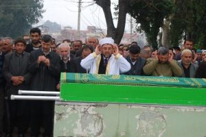 İntihar eden imam toprağa verildi