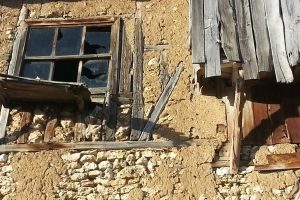 Köylerde cenaze kaldıracak insan yok
