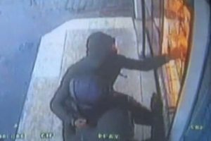 Sokak eylemlerini finanse edemedi soyguna başladı