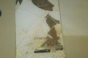 iPhone kendi kendine yandı