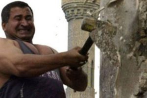 Saddam'ın heykelini yıktı ama