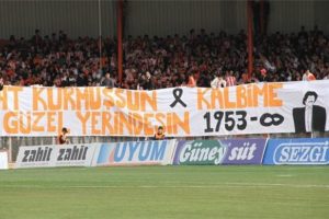 Müslüm Baba'yı taraftar unutmadı