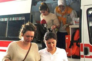 Öğrenci servisi devrildi: 19 yaralı