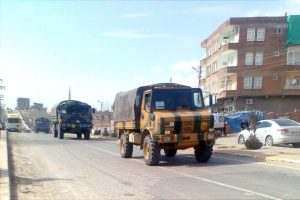 Silvan'da askeri araç sevkıyatı