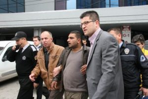 Şovmen simitçi 3 yayında!
