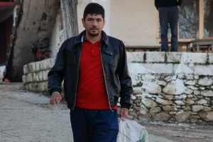Hayata tutunduğu nakil kollarını da bağışladı