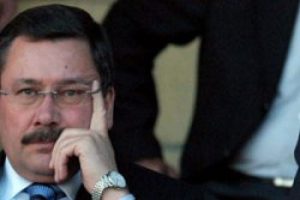 Melih Gökçek'ten MHP'ye baraj göndermesi