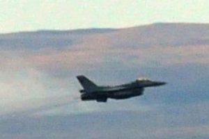 Jetler Kuzey Irak'ta PKK kampları üzerinde