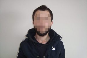 Labtop çantasında uyuşturucu hap ile yakalandı