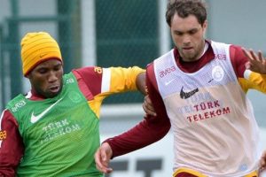 Elmander takımla birlikte çalıştı