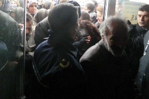 TOKİ konutu kurasında izdiham