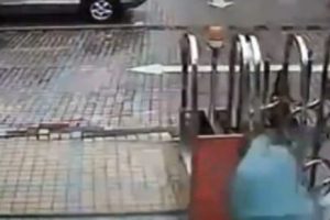 Yer yarıldı, yerin içine girdi!