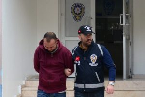 Alkollü sürücü polise yakalandı