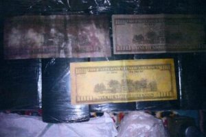 Polisten 'black dolar' operasyonu