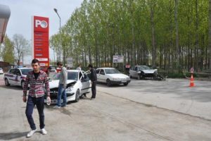 Piknik yolunda kaza: 3 yaralı