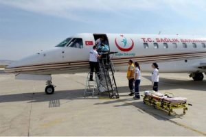 Somali'ye ambulans uçak