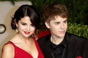 Justin'in arkasından iş çeviriyorlar!