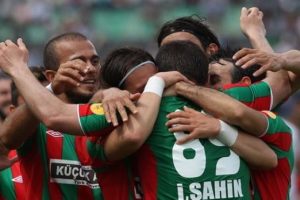 Karşıyaka play-off'tan vazgeçmiyor