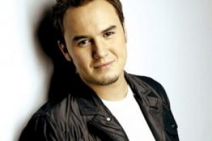 Mustafa Ceceli'den çocuklar için ücretsiz konser
