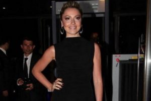 Hadise 50 bin dolarlık takı taktı