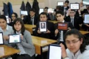 MEB tablet ihalesini erteledi