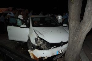 Polisten kaçarken kaza yaptılar