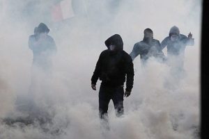 Paris'te ''eşcinsel evllik'' savaşı!