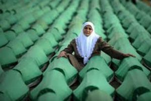 Ekmek kuyruğunda beklerken öldürülenler anıldı